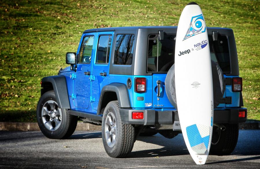  Jeep Wrangler Unlimited Nautic 2016 года  (фото 3 из 6)